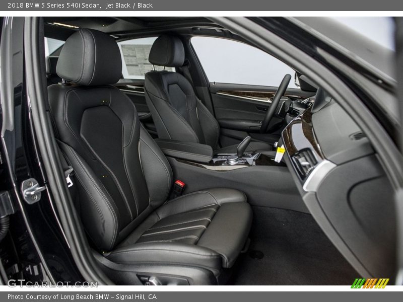 Jet Black / Black 2018 BMW 5 Series 540i Sedan
