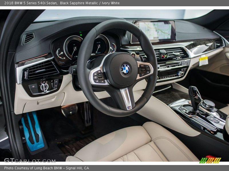 Front Seat of 2018 5 Series 540i Sedan
