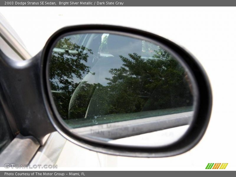 Bright Silver Metallic / Dark Slate Gray 2003 Dodge Stratus SE Sedan