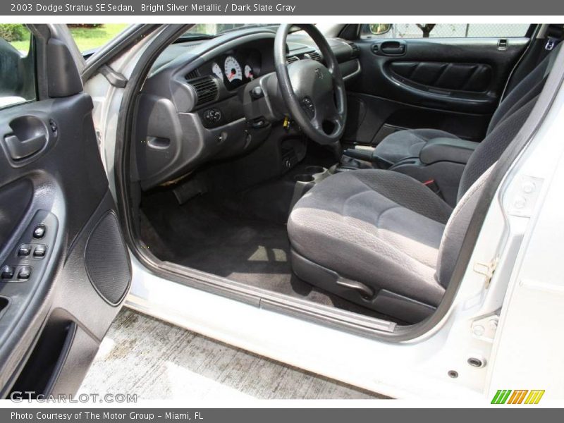 Bright Silver Metallic / Dark Slate Gray 2003 Dodge Stratus SE Sedan
