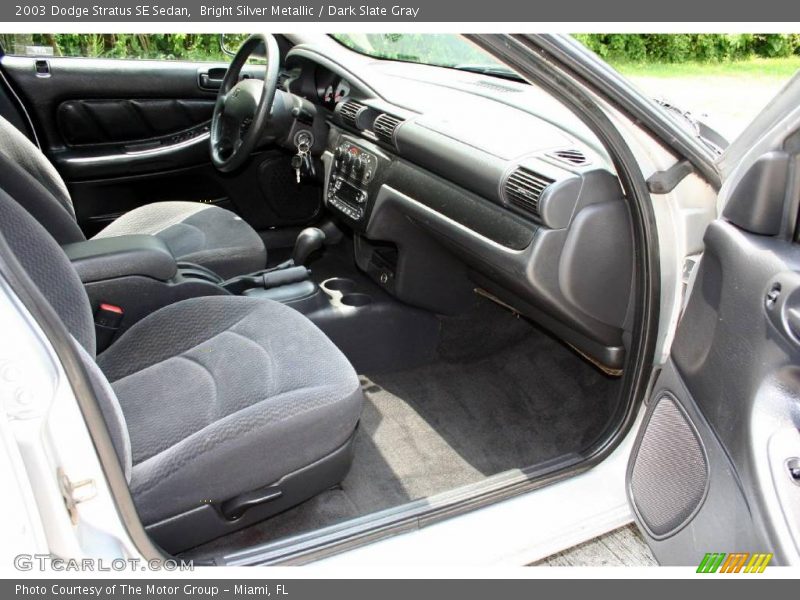 Bright Silver Metallic / Dark Slate Gray 2003 Dodge Stratus SE Sedan