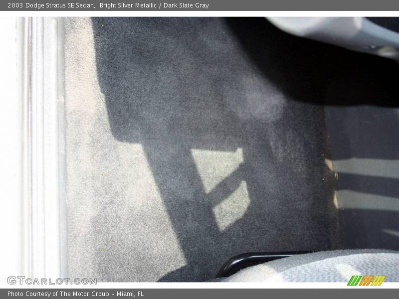 Bright Silver Metallic / Dark Slate Gray 2003 Dodge Stratus SE Sedan