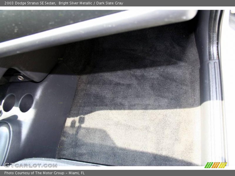 Bright Silver Metallic / Dark Slate Gray 2003 Dodge Stratus SE Sedan