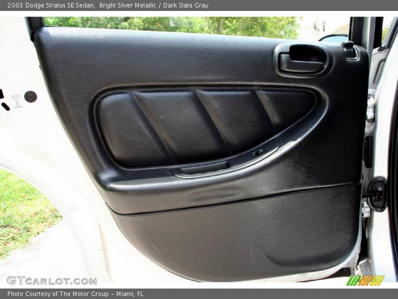 Bright Silver Metallic / Dark Slate Gray 2003 Dodge Stratus SE Sedan