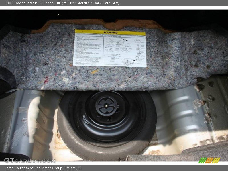 Bright Silver Metallic / Dark Slate Gray 2003 Dodge Stratus SE Sedan