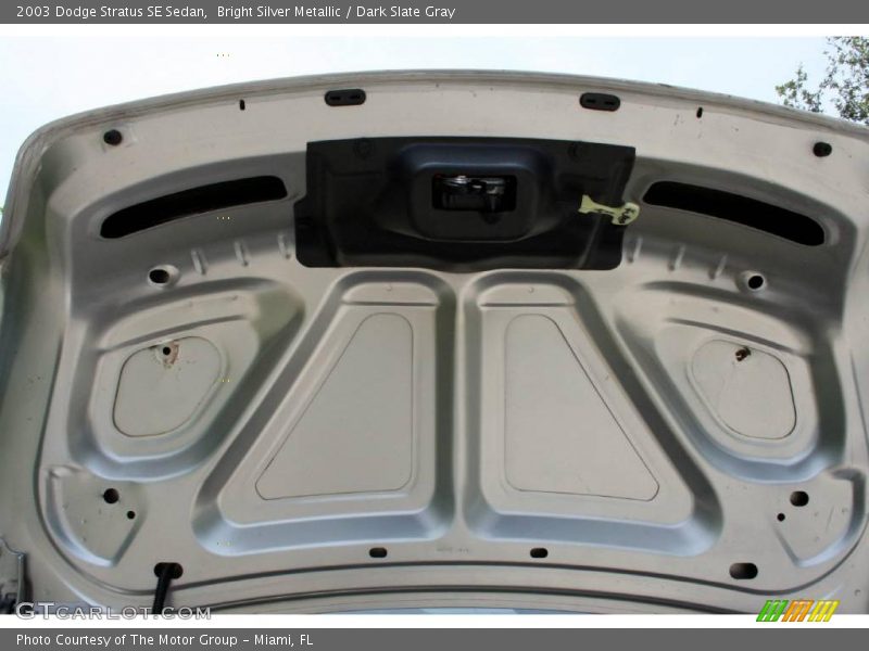 Bright Silver Metallic / Dark Slate Gray 2003 Dodge Stratus SE Sedan