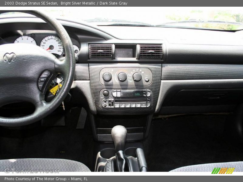 Bright Silver Metallic / Dark Slate Gray 2003 Dodge Stratus SE Sedan