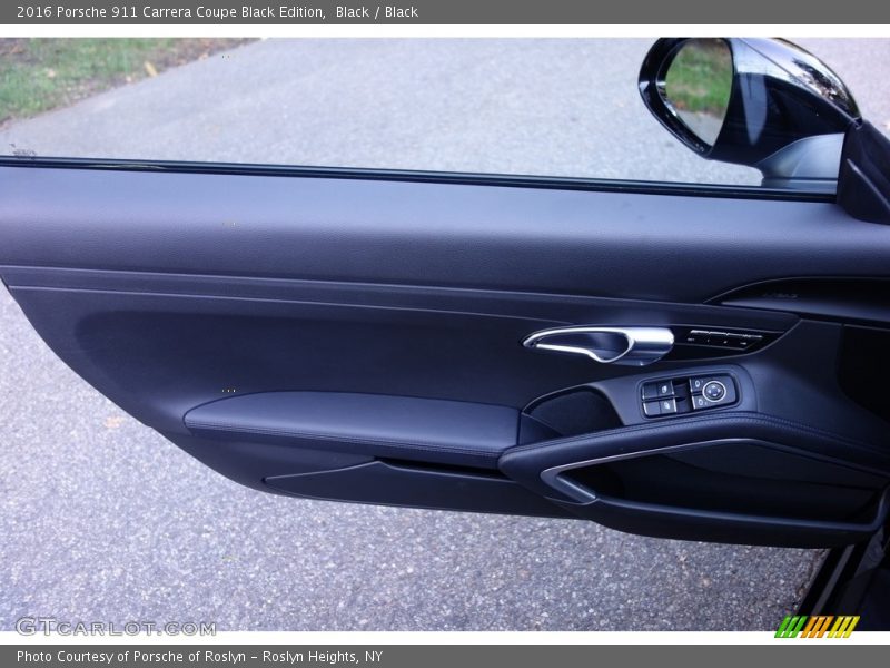 Door Panel of 2016 911 Carrera Coupe Black Edition
