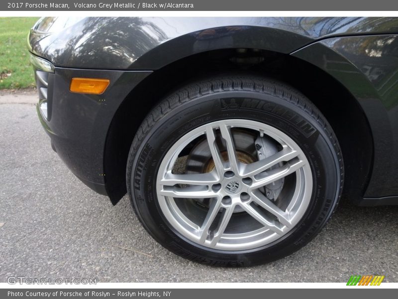 Volcano Grey Metallic / Black w/Alcantara 2017 Porsche Macan