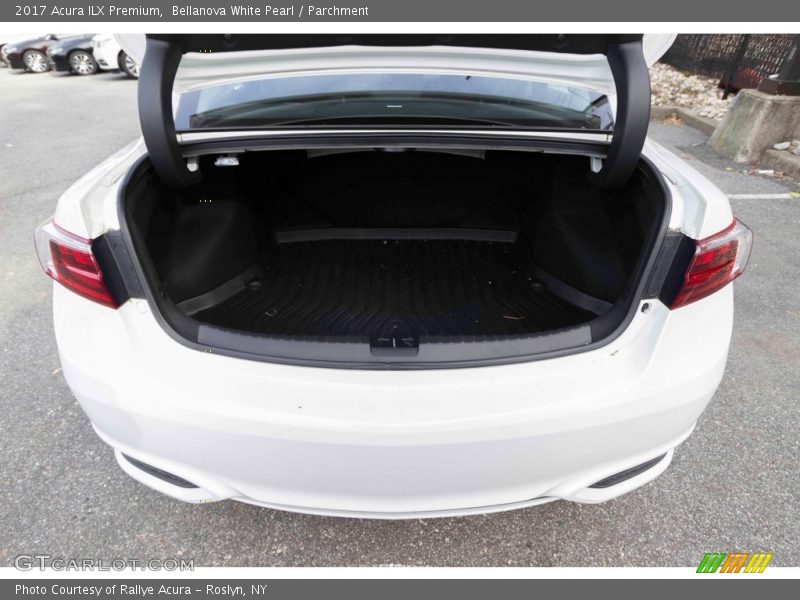 Bellanova White Pearl / Parchment 2017 Acura ILX Premium