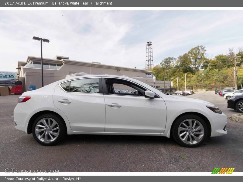 Bellanova White Pearl / Parchment 2017 Acura ILX Premium
