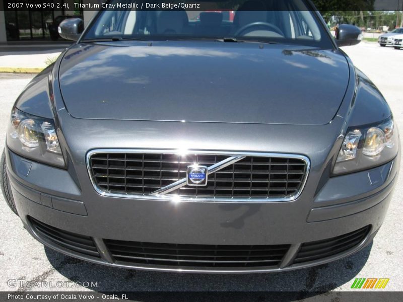 Titanium Gray Metallic / Dark Beige/Quartz 2007 Volvo S40 2.4i