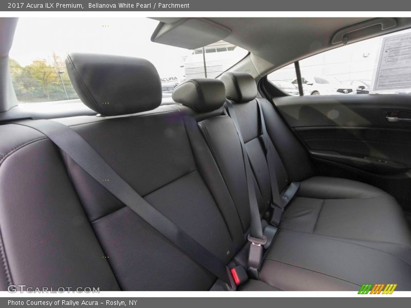 Bellanova White Pearl / Parchment 2017 Acura ILX Premium