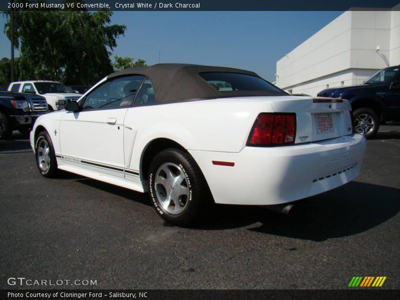 Crystal White / Dark Charcoal 2000 Ford Mustang V6 Convertible