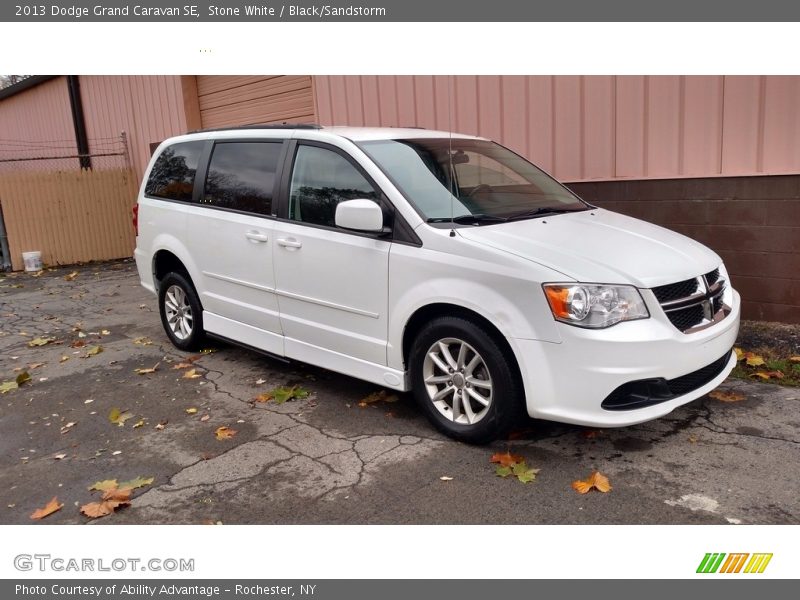 Stone White / Black/Sandstorm 2013 Dodge Grand Caravan SE