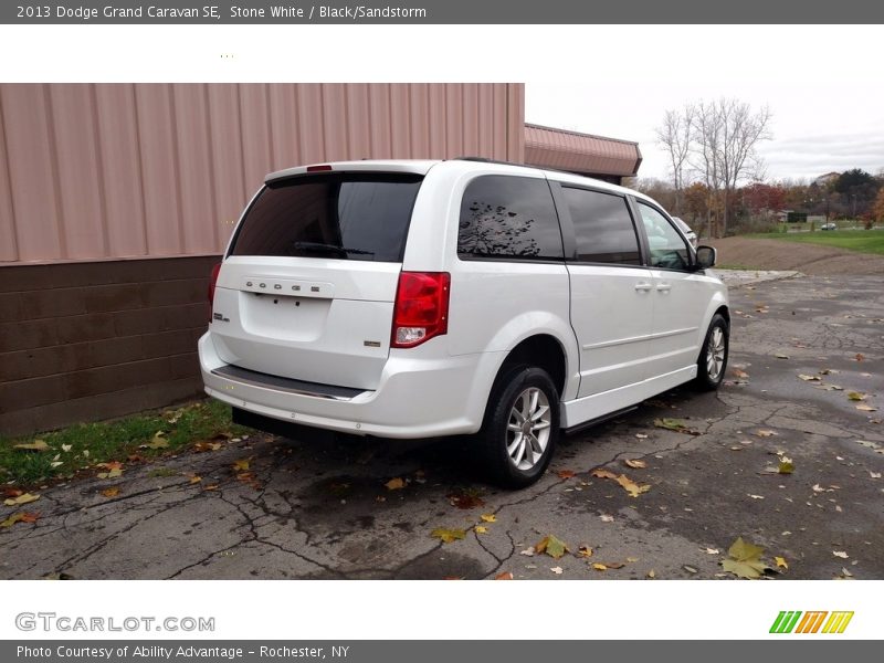 Stone White / Black/Sandstorm 2013 Dodge Grand Caravan SE
