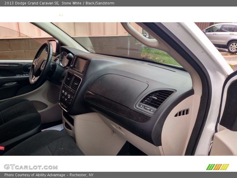 Stone White / Black/Sandstorm 2013 Dodge Grand Caravan SE