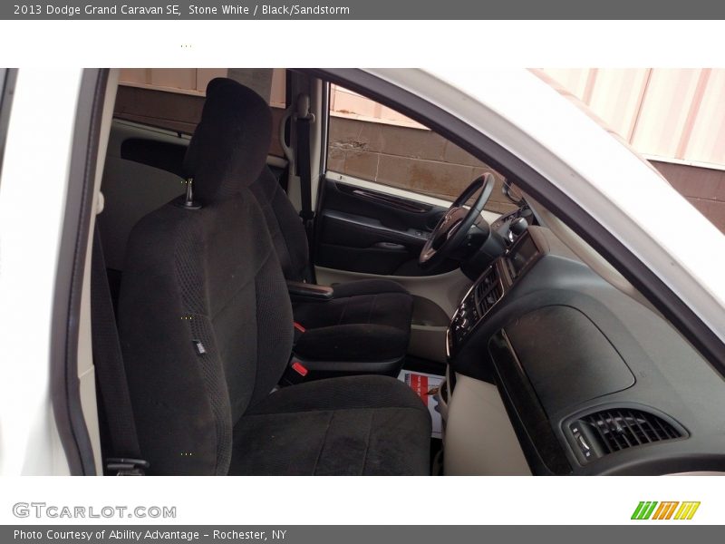 Stone White / Black/Sandstorm 2013 Dodge Grand Caravan SE