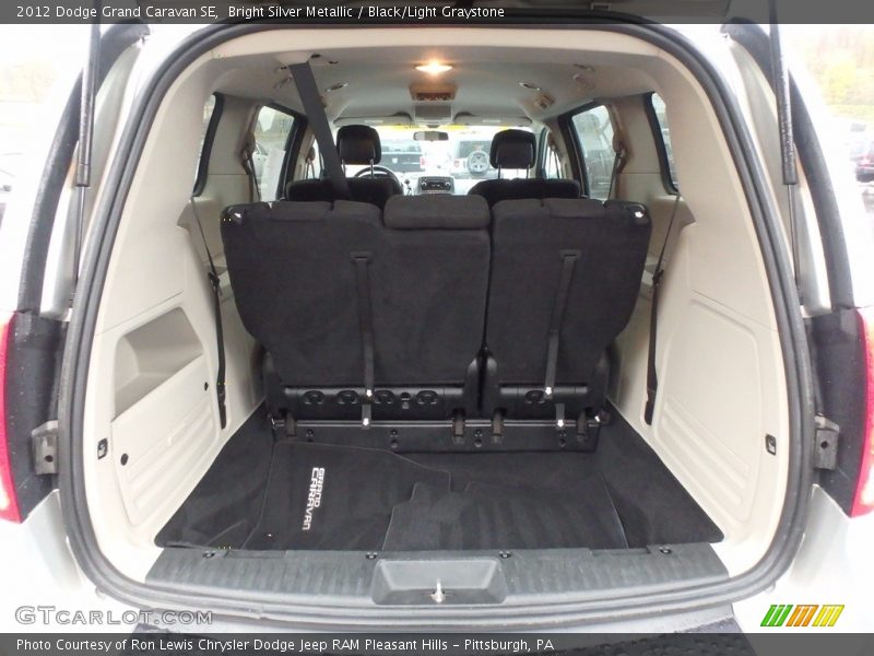 Bright Silver Metallic / Black/Light Graystone 2012 Dodge Grand Caravan SE