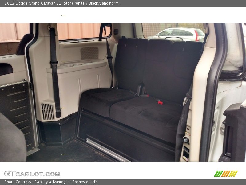 Stone White / Black/Sandstorm 2013 Dodge Grand Caravan SE