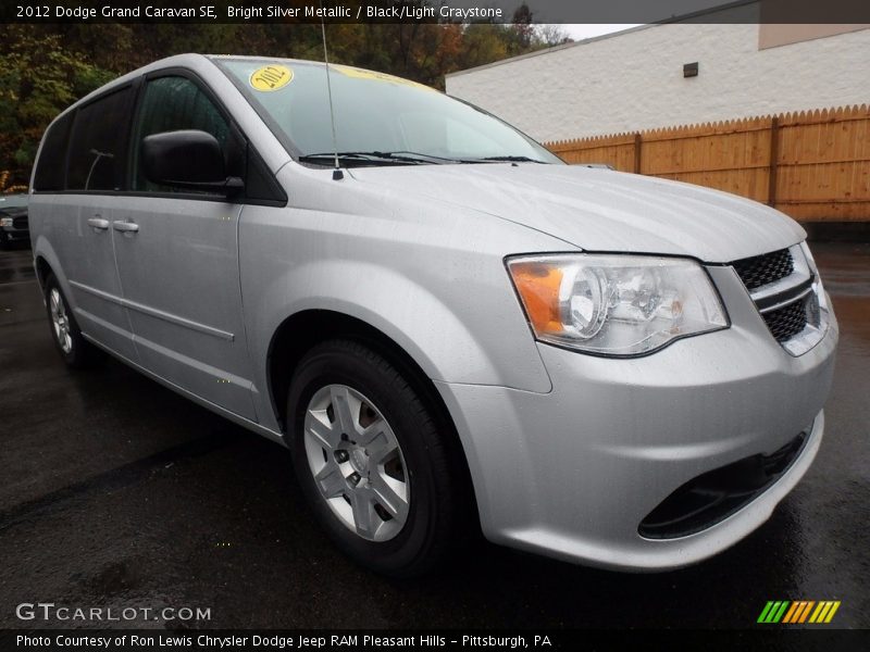 Bright Silver Metallic / Black/Light Graystone 2012 Dodge Grand Caravan SE