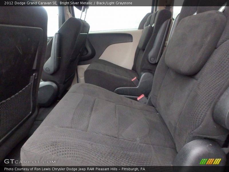 Bright Silver Metallic / Black/Light Graystone 2012 Dodge Grand Caravan SE