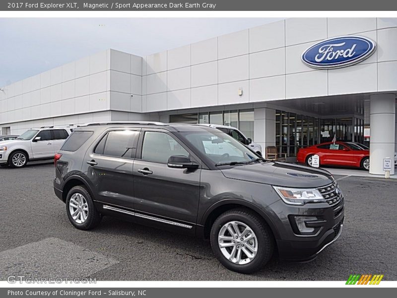 Magnetic / Sport Appearance Dark Earth Gray 2017 Ford Explorer XLT