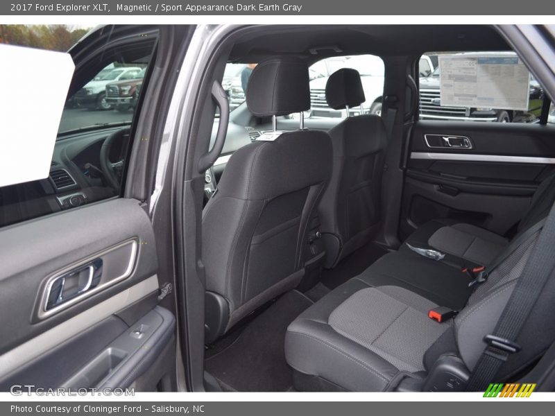 Magnetic / Sport Appearance Dark Earth Gray 2017 Ford Explorer XLT