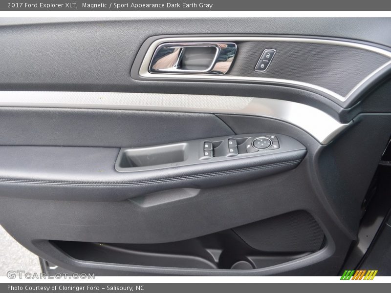 Magnetic / Sport Appearance Dark Earth Gray 2017 Ford Explorer XLT