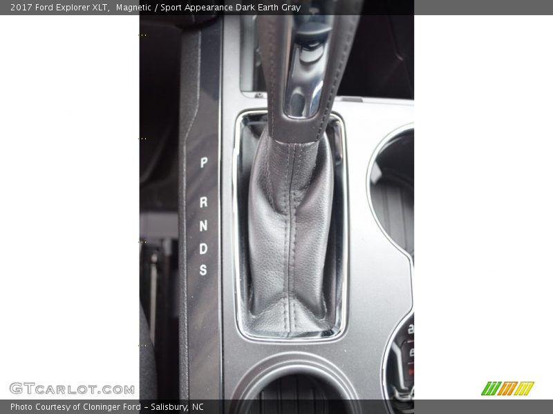 Magnetic / Sport Appearance Dark Earth Gray 2017 Ford Explorer XLT