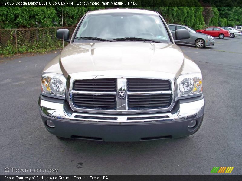 Light Almond Pearl Metallic / Khaki 2005 Dodge Dakota SLT Club Cab 4x4