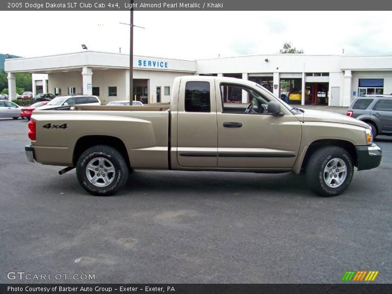 Light Almond Pearl Metallic / Khaki 2005 Dodge Dakota SLT Club Cab 4x4