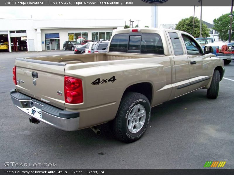 Light Almond Pearl Metallic / Khaki 2005 Dodge Dakota SLT Club Cab 4x4