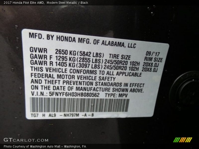 Modern Steel Metallic / Black 2017 Honda Pilot Elite AWD