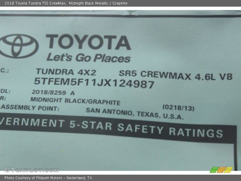 Midnight Black Metallic / Graphite 2018 Toyota Tundra TSS CrewMax