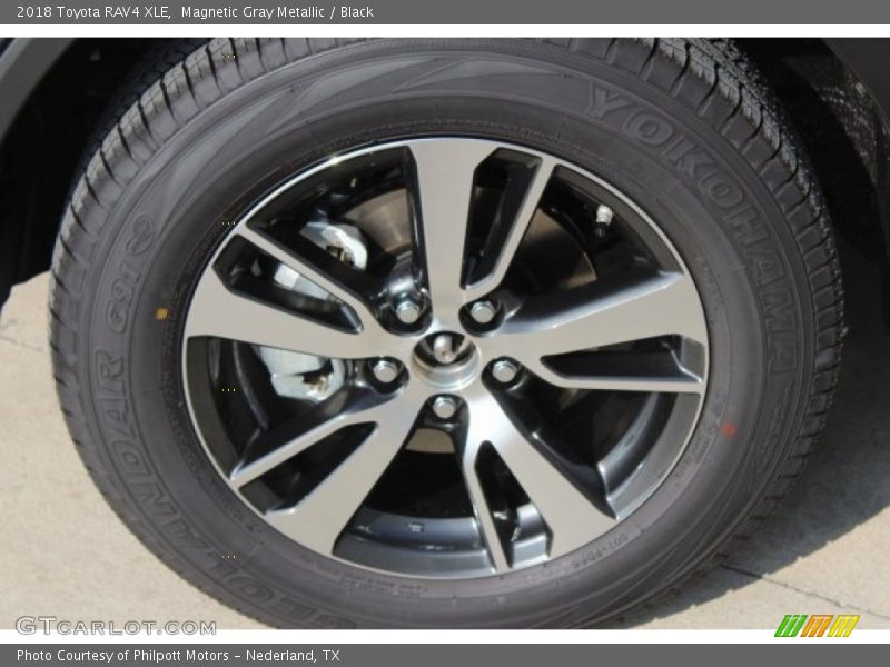 Magnetic Gray Metallic / Black 2018 Toyota RAV4 XLE