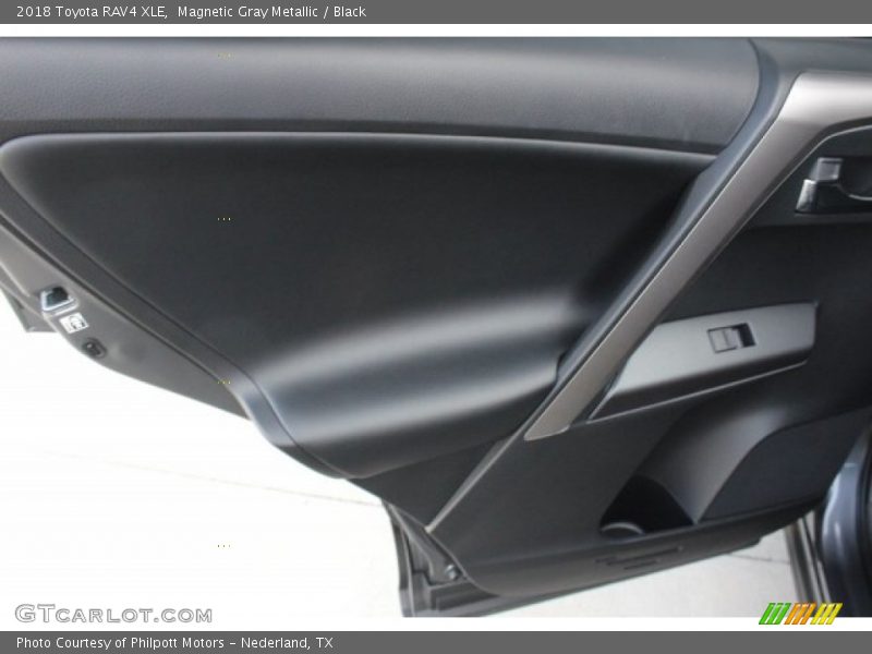 Magnetic Gray Metallic / Black 2018 Toyota RAV4 XLE