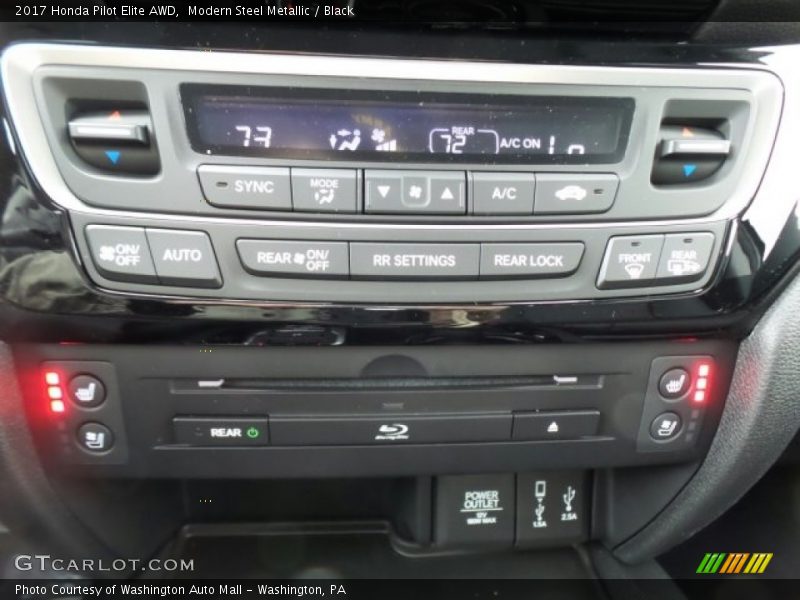 Modern Steel Metallic / Black 2017 Honda Pilot Elite AWD