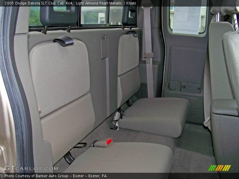Light Almond Pearl Metallic / Khaki 2005 Dodge Dakota SLT Club Cab 4x4