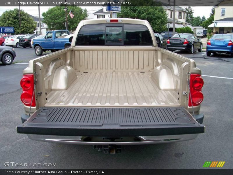 Light Almond Pearl Metallic / Khaki 2005 Dodge Dakota SLT Club Cab 4x4