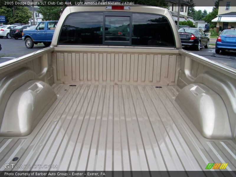 Light Almond Pearl Metallic / Khaki 2005 Dodge Dakota SLT Club Cab 4x4
