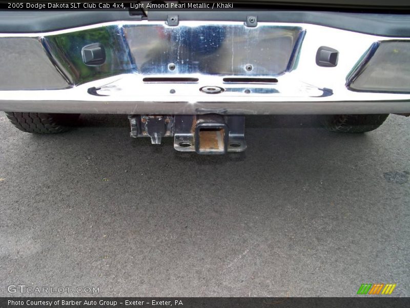 Light Almond Pearl Metallic / Khaki 2005 Dodge Dakota SLT Club Cab 4x4