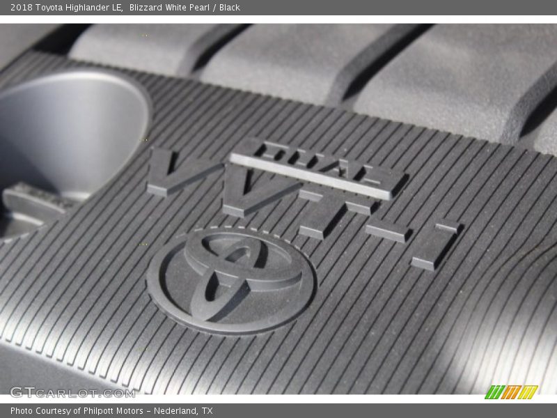 Blizzard White Pearl / Black 2018 Toyota Highlander LE