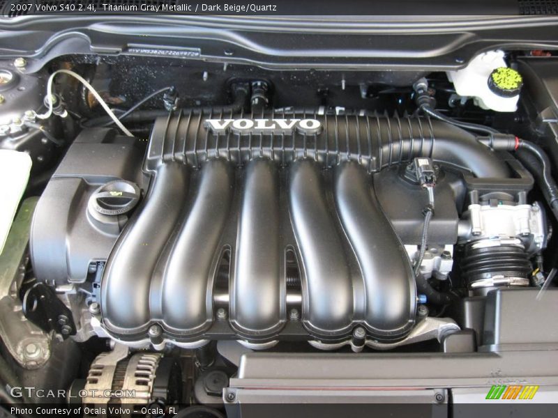 Titanium Gray Metallic / Dark Beige/Quartz 2007 Volvo S40 2.4i
