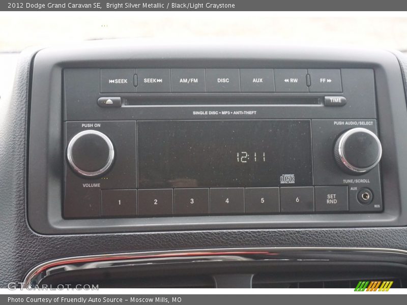 Bright Silver Metallic / Black/Light Graystone 2012 Dodge Grand Caravan SE