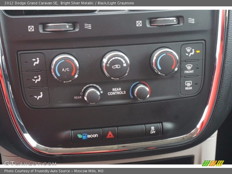 Bright Silver Metallic / Black/Light Graystone 2012 Dodge Grand Caravan SE