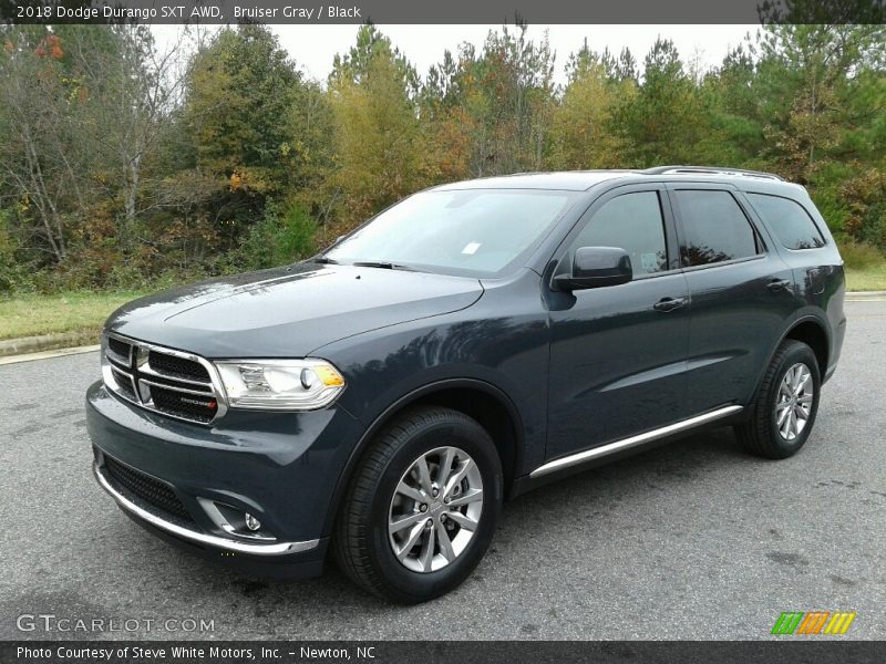 Front 3/4 View of 2018 Durango SXT AWD
