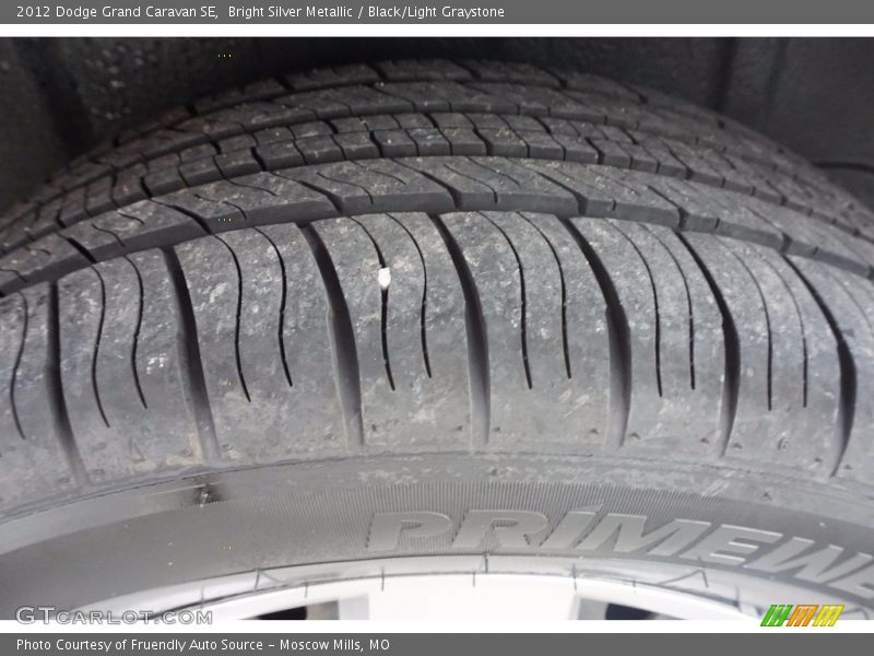 Bright Silver Metallic / Black/Light Graystone 2012 Dodge Grand Caravan SE