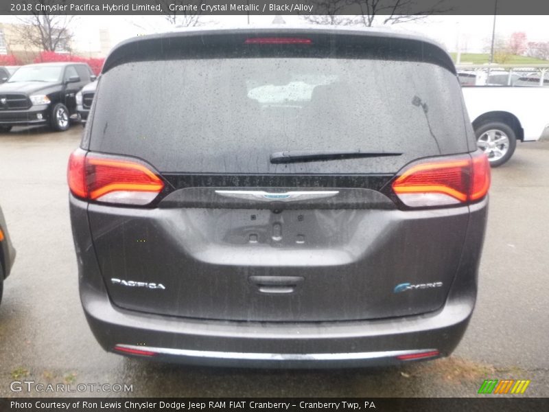 Granite Crystal Metallic / Black/Alloy 2018 Chrysler Pacifica Hybrid Limited