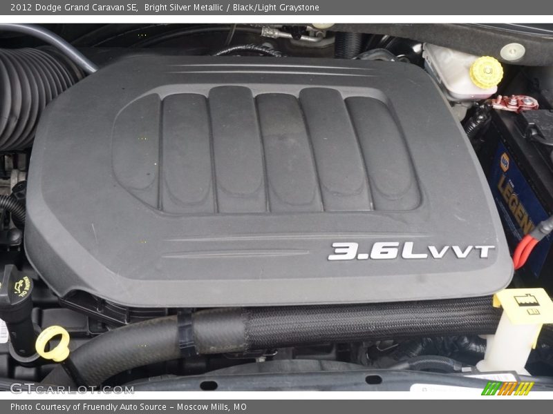 Bright Silver Metallic / Black/Light Graystone 2012 Dodge Grand Caravan SE